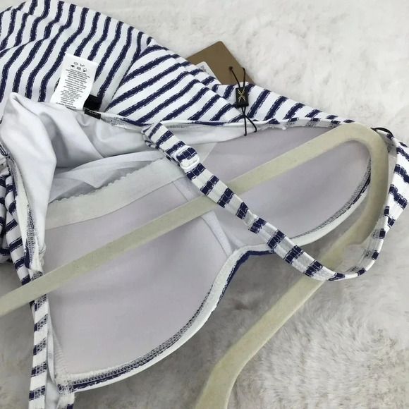 Nip Tuck Women’s Twist Front Striped One Piece Swimsuit NWT Summer Beach Size 6 - Picture 8 of 12